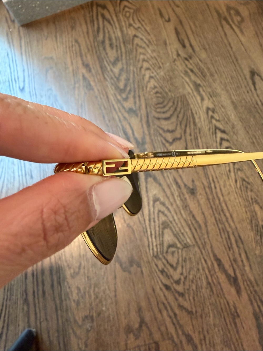 Fendi Gold Frame Black Lens Women's Sunglasses - Picture 4 of 7